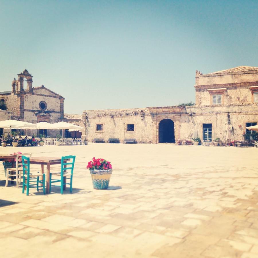 Casa Vacanza "La Piazzetta" Marzamemi Exterior foto